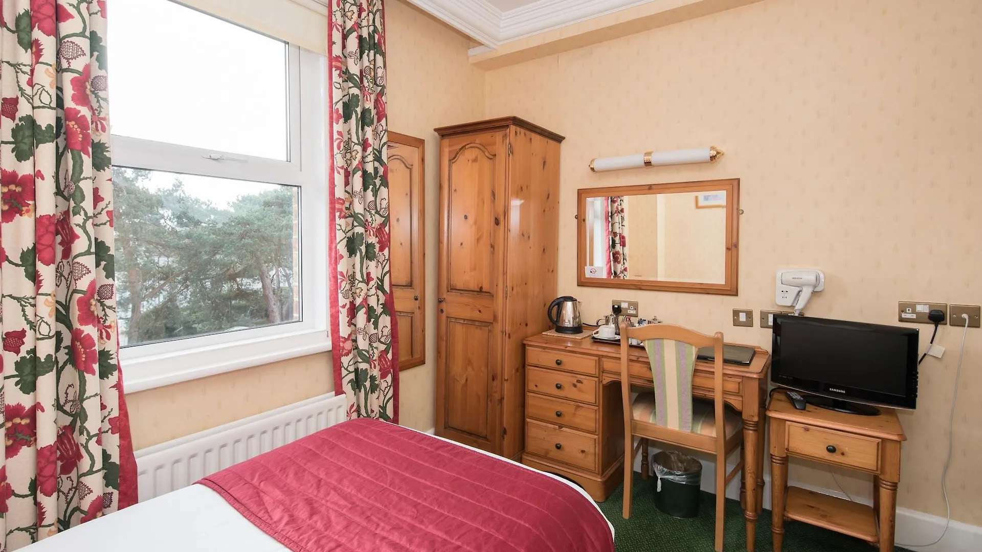 Elstead Hotel Bournemouth